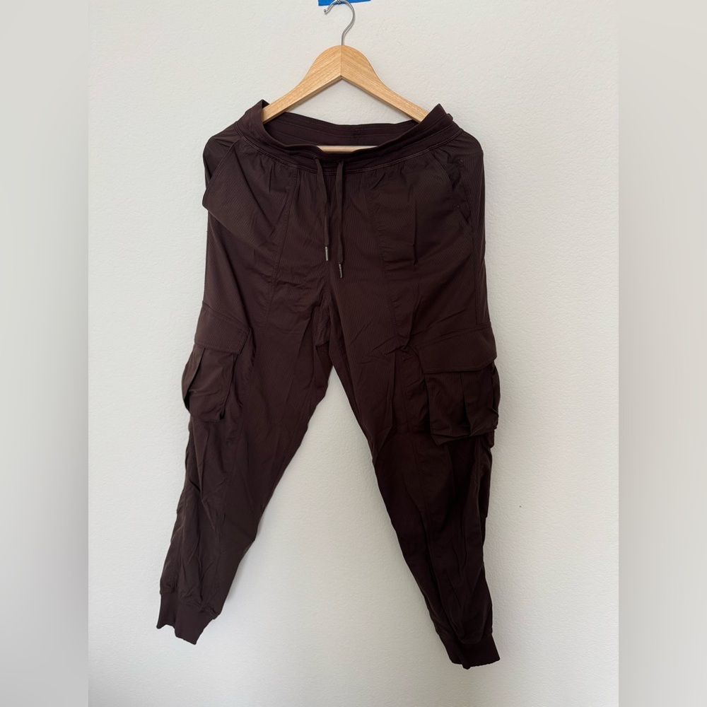 Lululemon Dance Studio Relaxed-Fit Mid-Rise Cargo Jogger